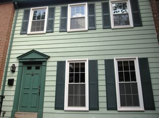 5936 Berkshire Ct, Alexandria, VA 22303