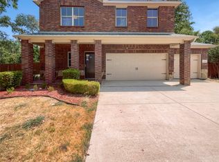 904 Meadowlark Ln, Desoto, TX 75115