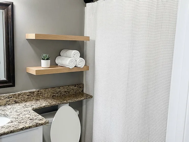 200 Clover Ct — Photo 7