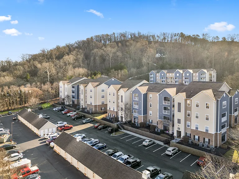 Evergreen at the Bluffs — Photo 40