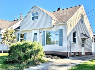 13724 Rockside Rd, Garfield Heights, OH 44125