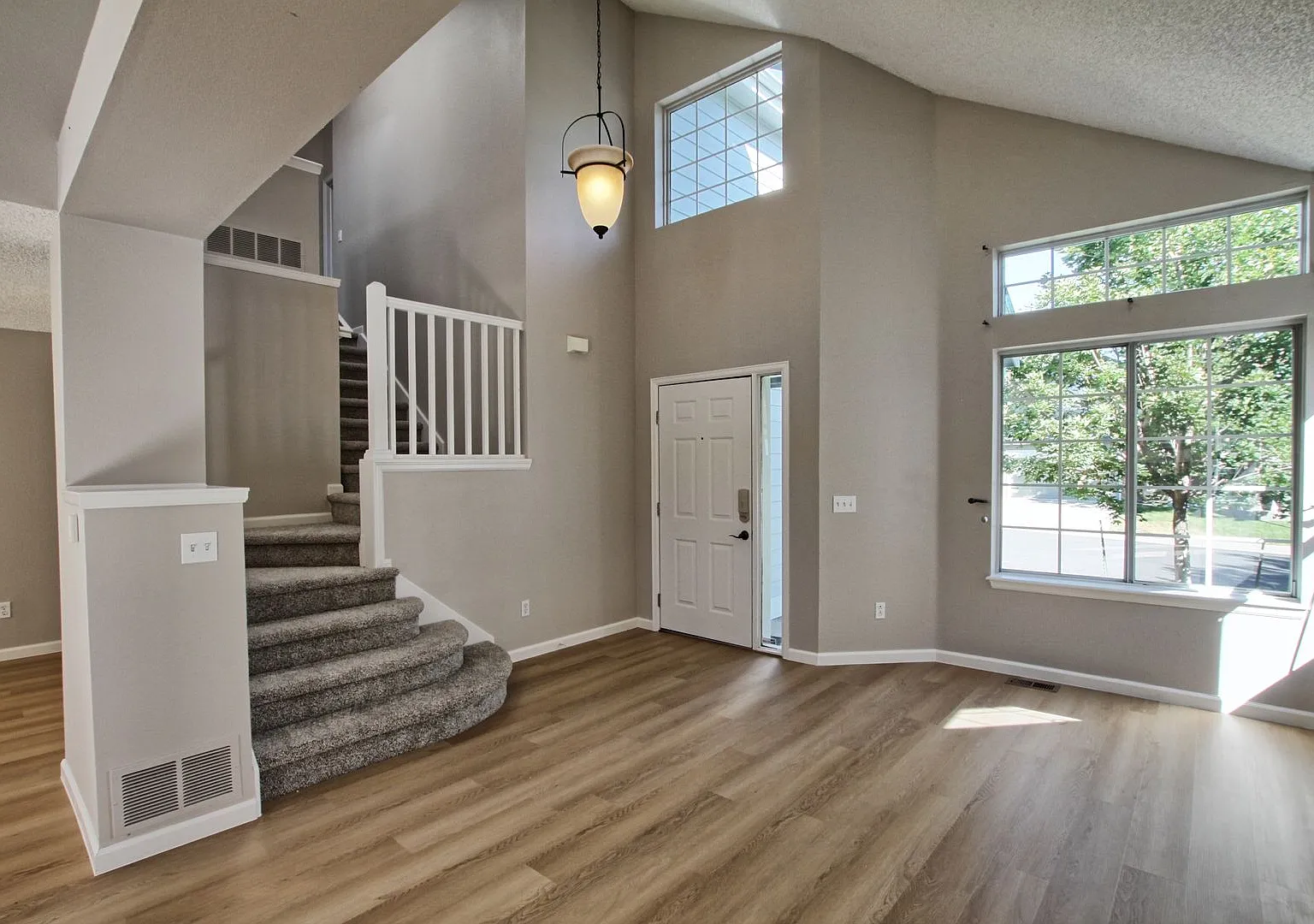 3 bed 2.5 bath Clarke Farms home — Photo 2