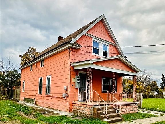3rd image of 109 Goodyear Ave