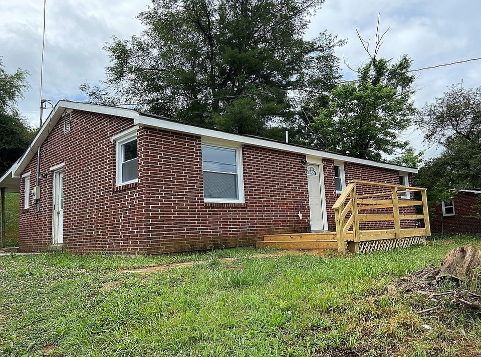 1st image of 916 Bland St