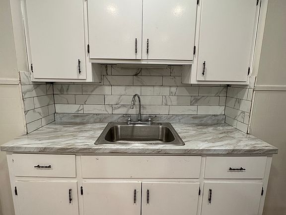 3rd image of 1228 Loomis Ave #1228