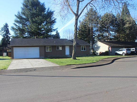 4th image of 244 NE Palomar Ct