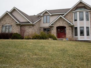 4914 Canyon Trl, Lansing, MI 48917