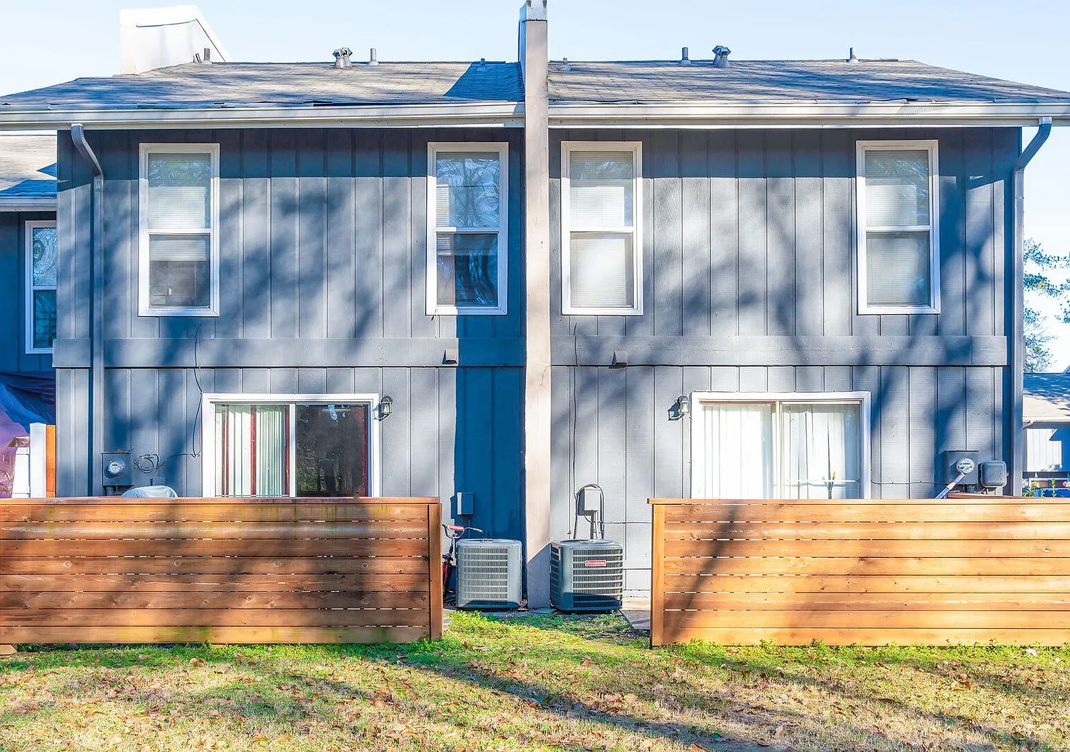 Moss Creek Apartments — Photo 1