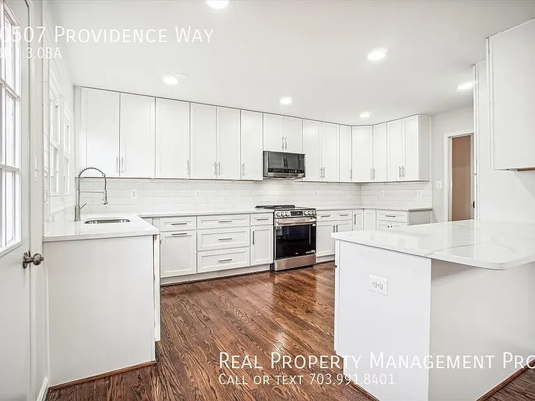 10507 Providence Way — Photo 5