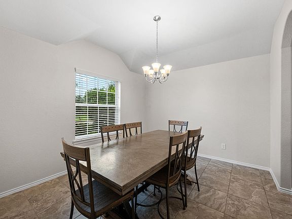 4th image of 4008 Erlington Bend Trce