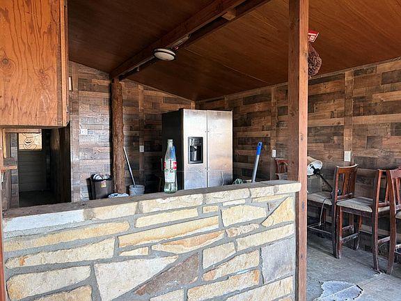 4th image of 298 Highway 63