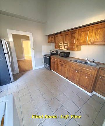 2nd image of 2917 Pauger St