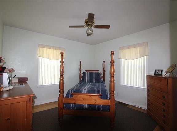 5th image of 228 Baumann Ave