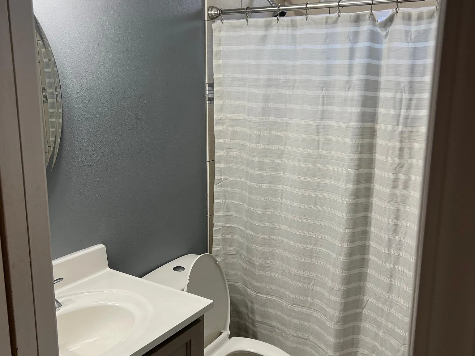 1 bed, 800 sqft, $1,250 — Photo 4