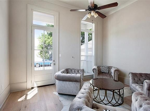 2nd image of 4934 Annunciation St