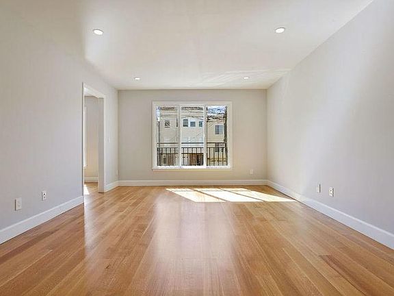 5th image of 1442 Funston Ave #1442