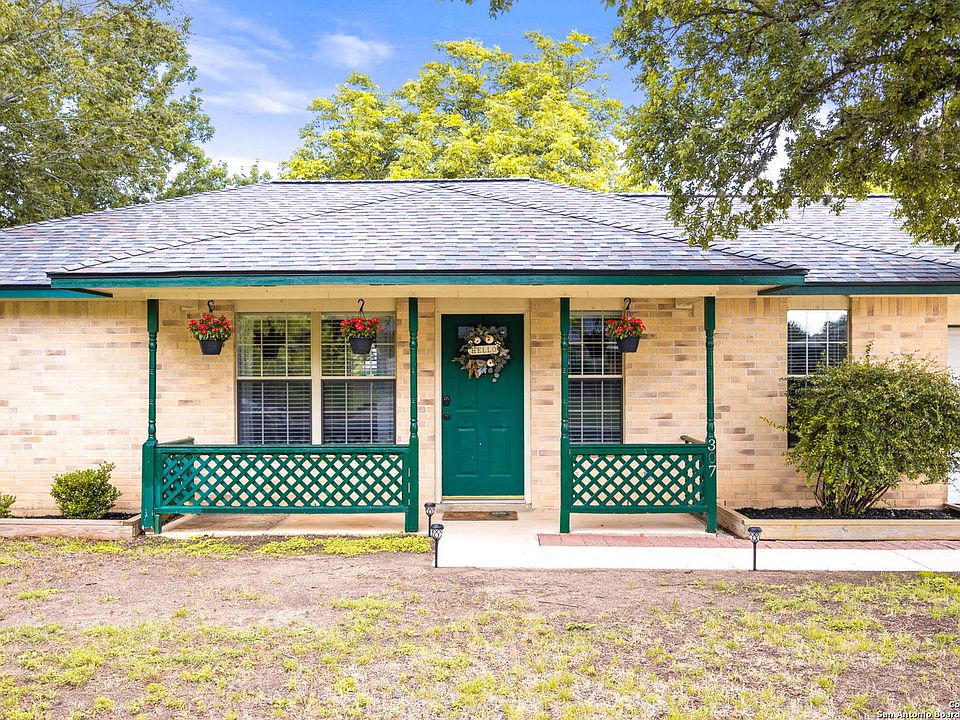 1st image of 307 Deer Creek Dr