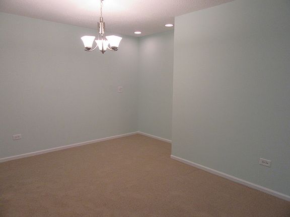4th image of 649 Catherine Ct #32-B
