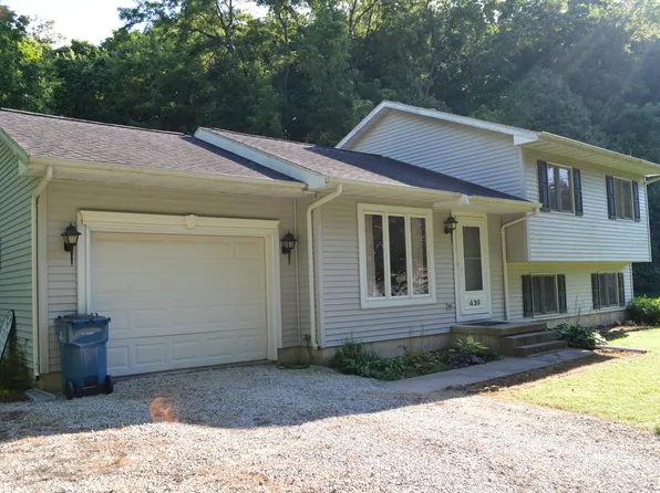 435 Public St, Tiskilwa, IL 61368