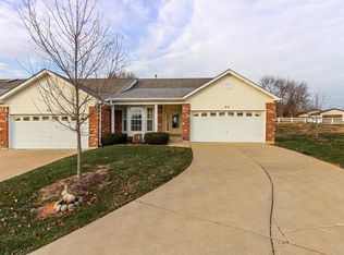 22 Twelve Oaks Ct, Saint Peters, MO 63376