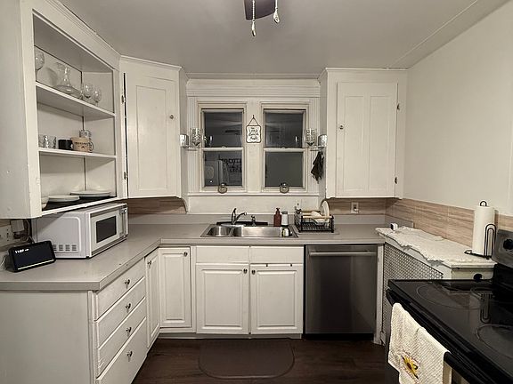 2nd image of 719 E Broad St #1