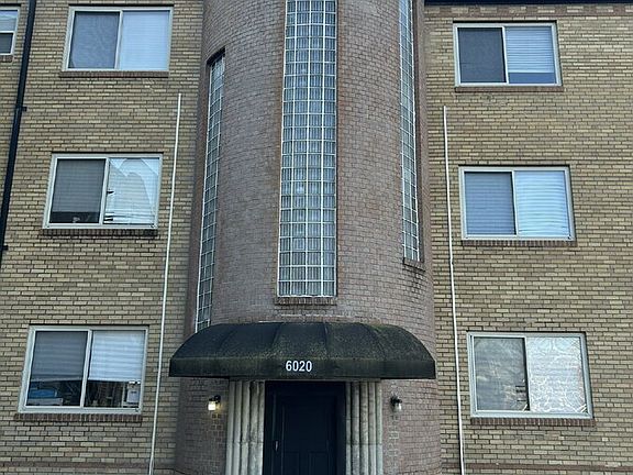 3rd image of 6010 S Kingshighway Blvd #H3