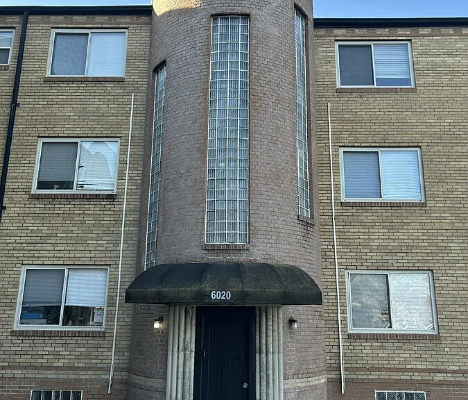 6010-20 S Kingshighway — Photo 3
