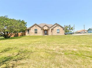 1022 W Apache Trl, Granbury, TX 76048