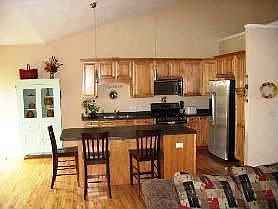 3rd image of 310 Oriole Ln
