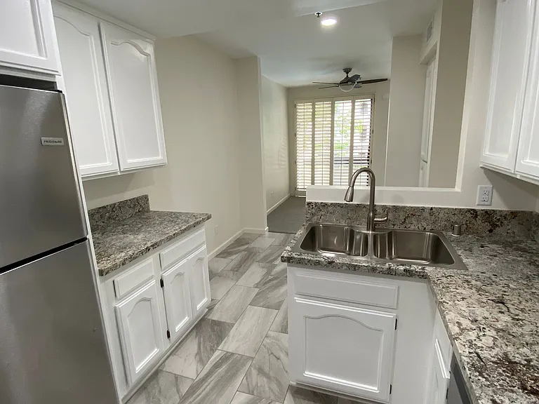 5845 Friars Rd #1216 — Photo 15