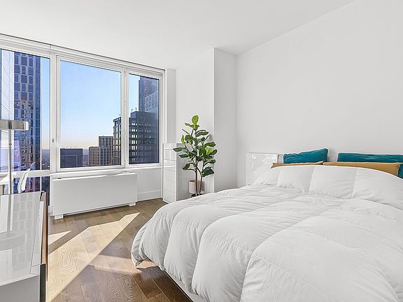 5th image of 388 Bridge St APT 43G