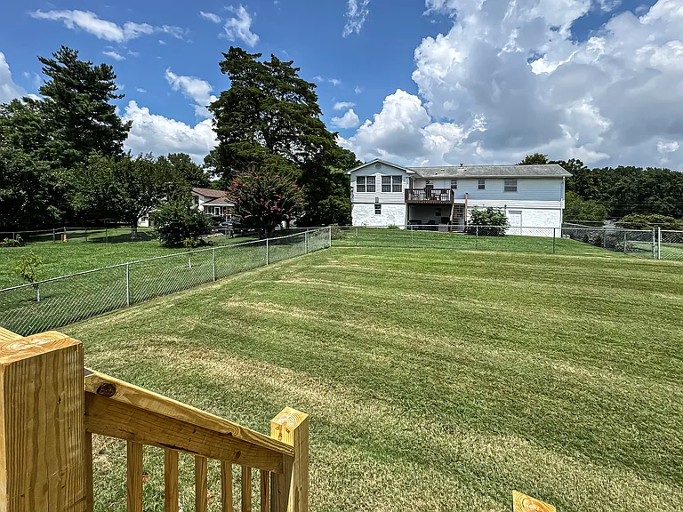 9521 Mobile Dr — Photo 49