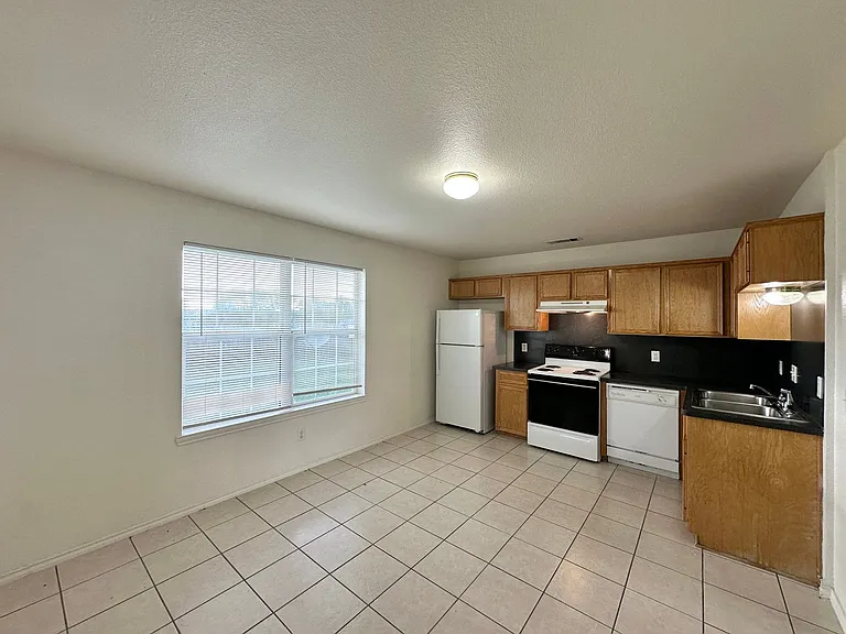 4004 Eula Bea Ct — Photo 7