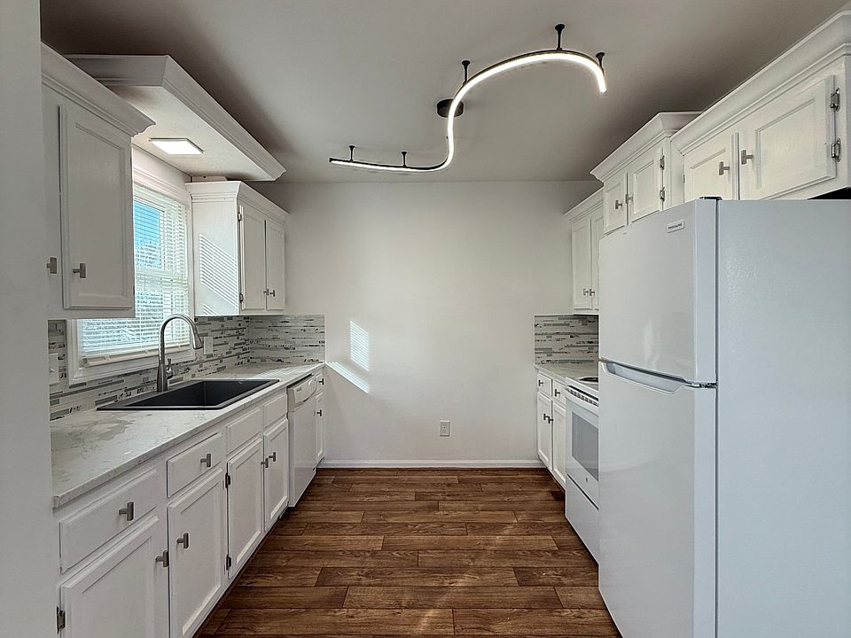 1st image of 621 N Water St #621