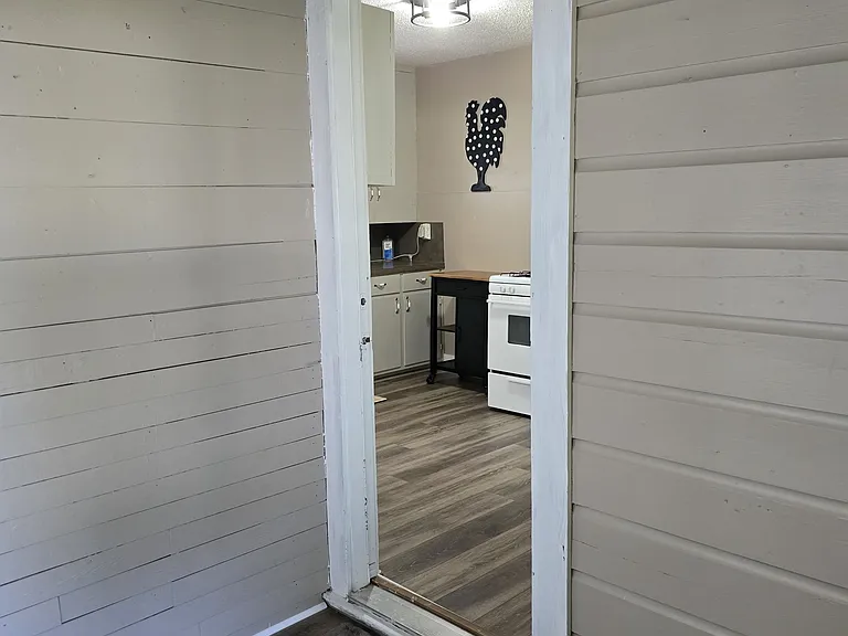 813 S Rogers St — Photo 21