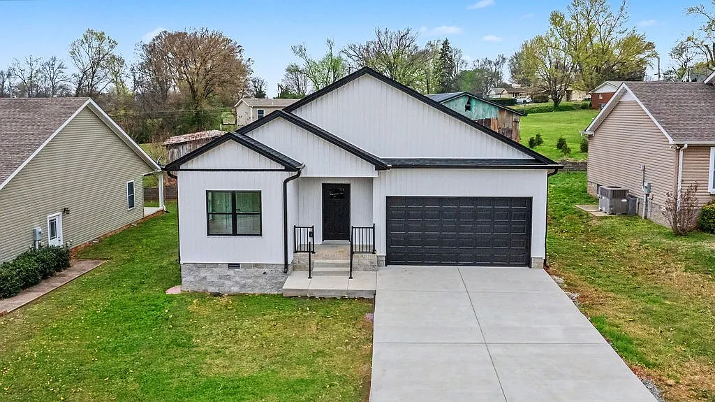 104 Bee Line Way photo 1