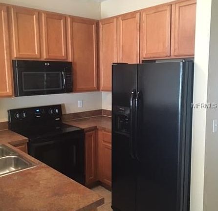 3rd image of 2037 Winterset Dr