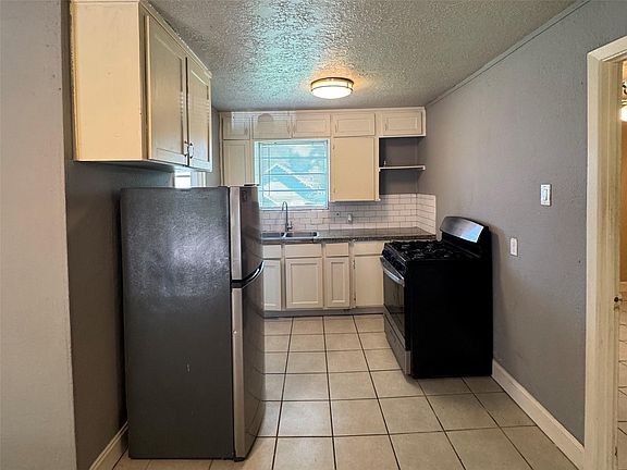 5th image of 311 Randall St APT 4