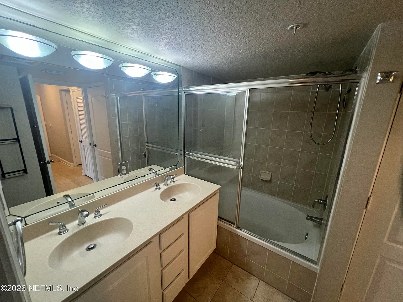1 bed, 1.0 bath, 861 sqft, $2,100 — Photo 4