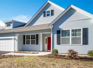 21 Whiting Farms Ln #21, East Lyme, CT 06357