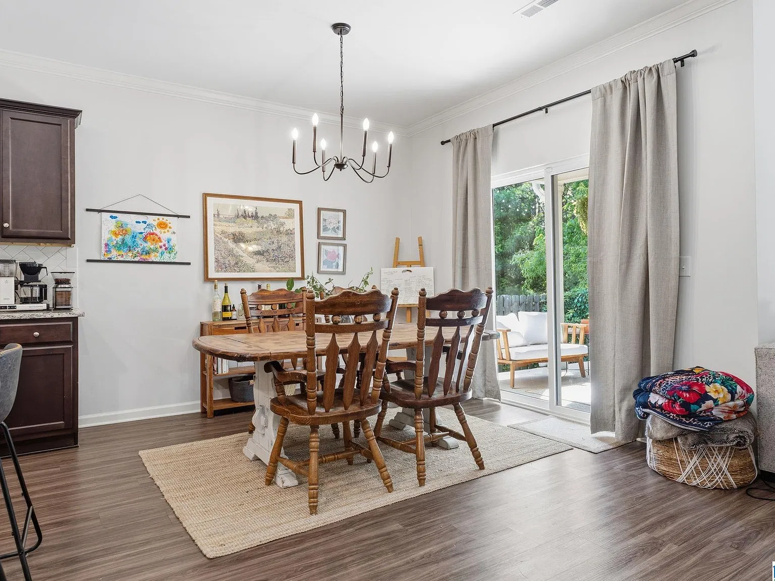 4 bed, 2.0 bath, $2,500 — Photo 3