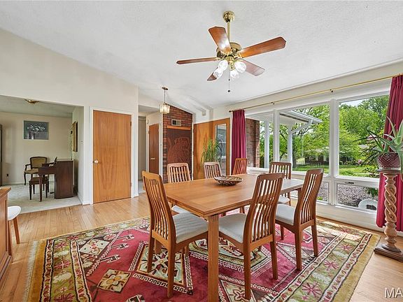 4th image of 2417 Sunnybrook Dr