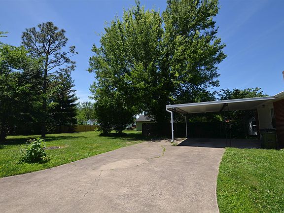 4th image of 326 McClain Ave