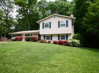 5023 Gadsen Dr, Fairfax, VA 22032
