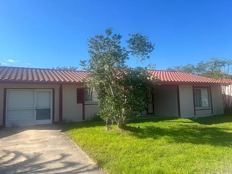 10528 Montpelier Cir — Photo 3