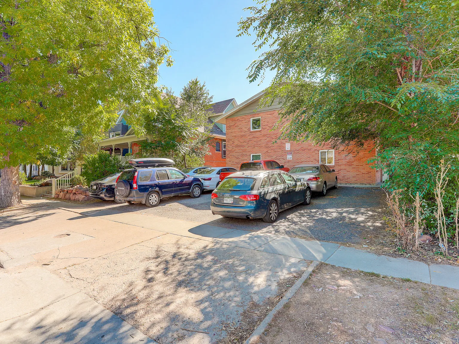 6 bed, 1600 sqft, $6,975 — Photo 2