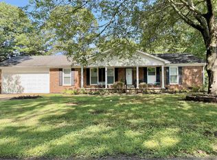 51 Fieldcrest Dr, Jackson, TN 38305
