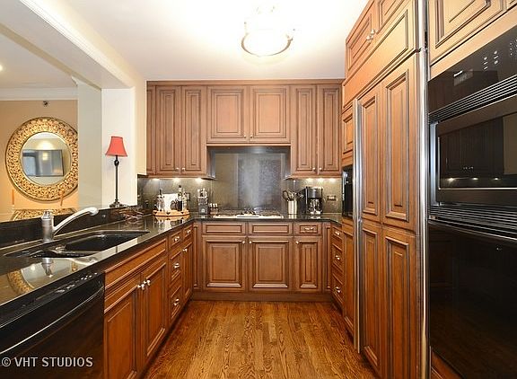 4th image of 840 N Lake Shore Dr APT 402