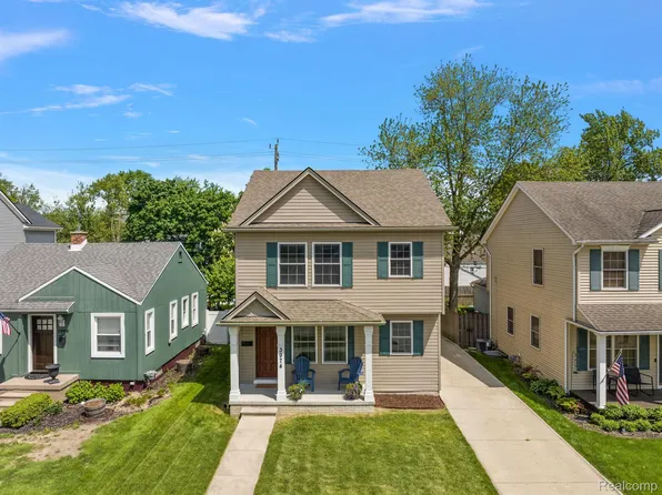 3974 Buckingham Ave, Berkley, MI 48072