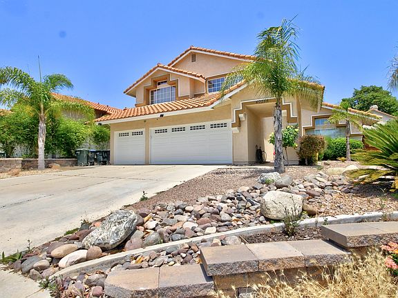 3rd image of 40288 Calle Medusa